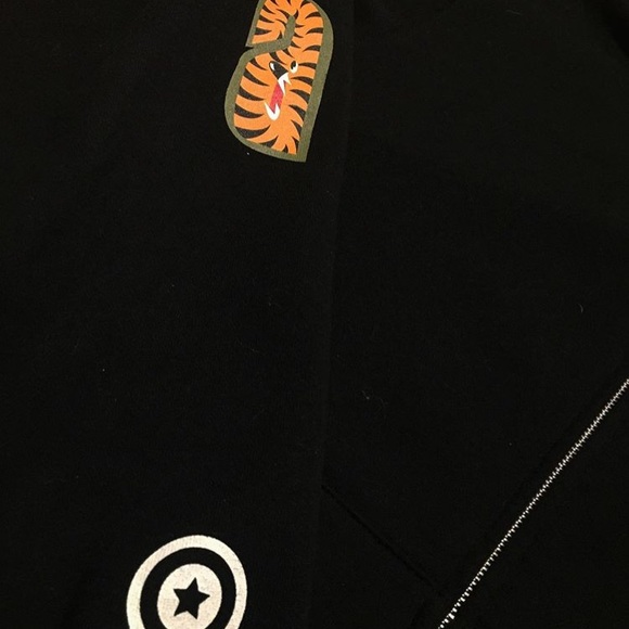BAPE HOODIE - Picture 3 of 6